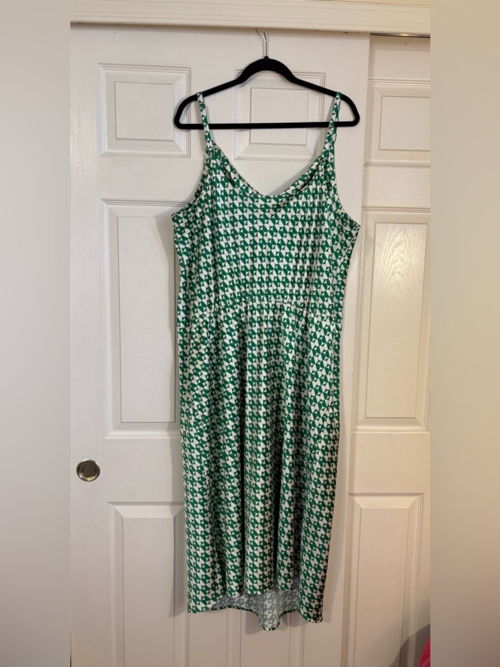 Plus Size Green & White Satin Maxi Dress - Picture 2 of 4